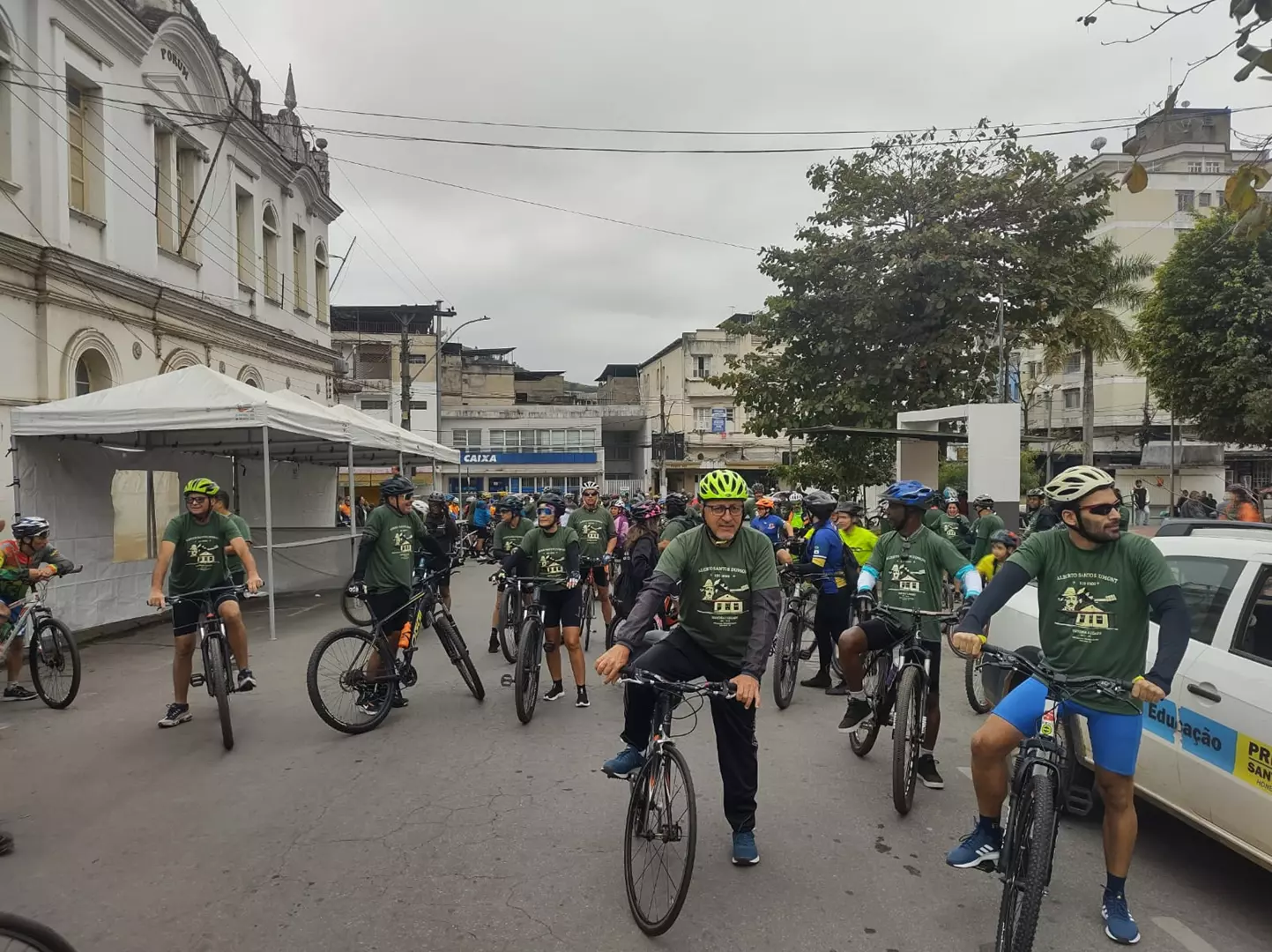 Passeio ciclístico rumo ao Museu de Cabangu reúne mais de 200 participantes em Santos Dumont